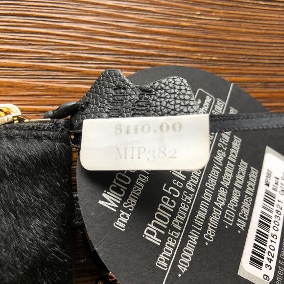 Mighty Purse Iphone Charging Purse Black Calf Fur New with tags Retails for $110 - Picture 5 of 11